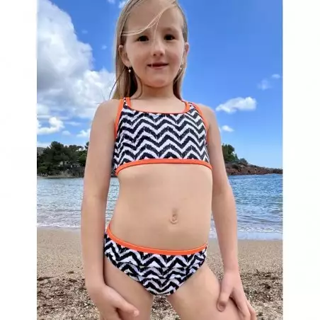 Maillot 2 pièces fille chevron noir & blanc avec liseré corail haut brassière culotte classique du 8 au 14 ans