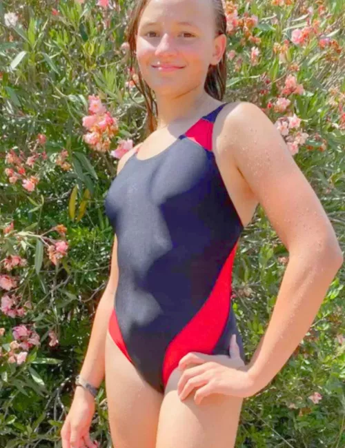 Maillot de bain menstruel une pièce ado noir, gris et rouge piscine 12-16 ans