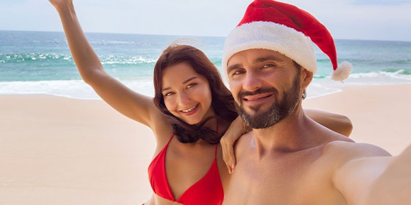 Maillot de bain vacances de noel : la check-list complète (femme, homme, enfant)